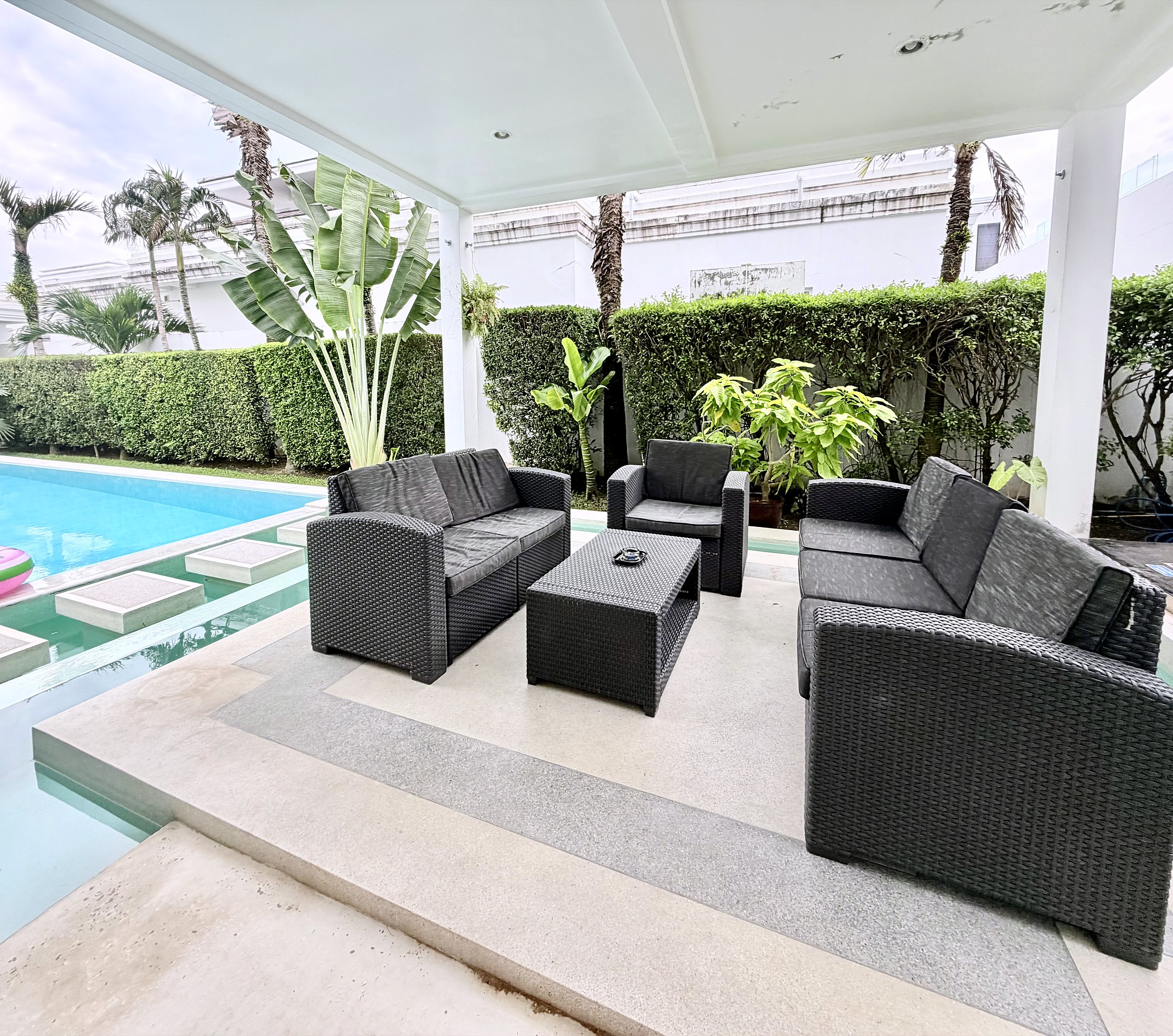 Ivory Pool Villa — фото 21